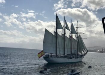 Hoy, en aguas canarias, el Juan Sebastián de Elcano en su última Ruta Magallánica