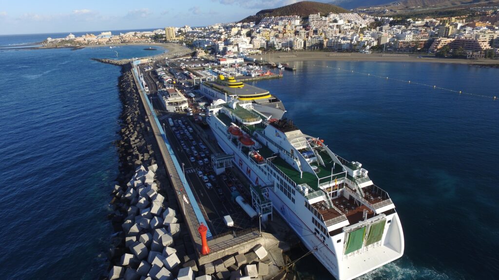 Puertos de Canarias - Puerto de Los Cristianos