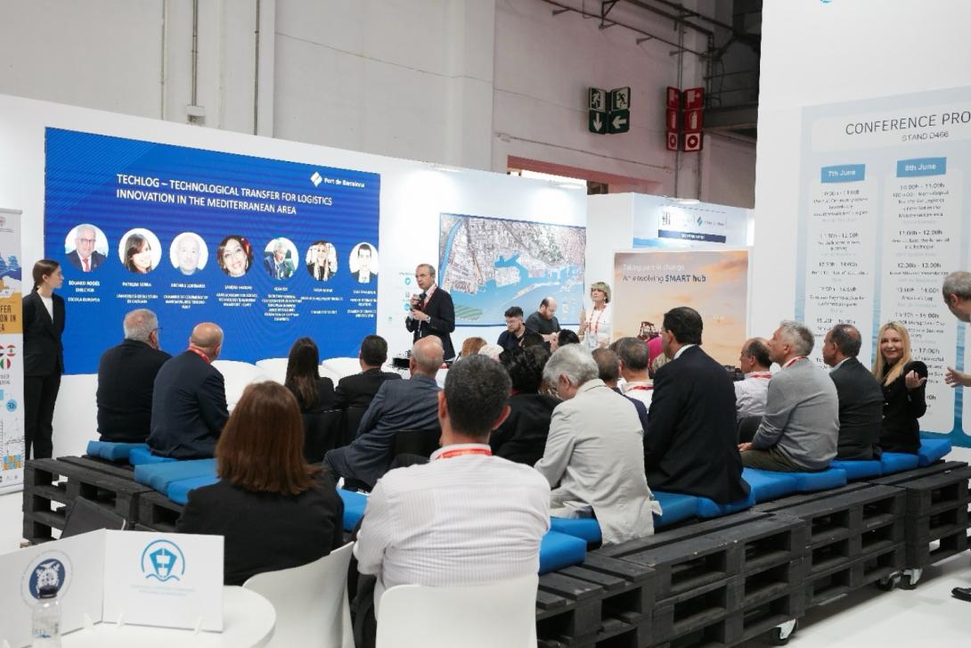 El stand del Port de Barcelona en el SIL 2023