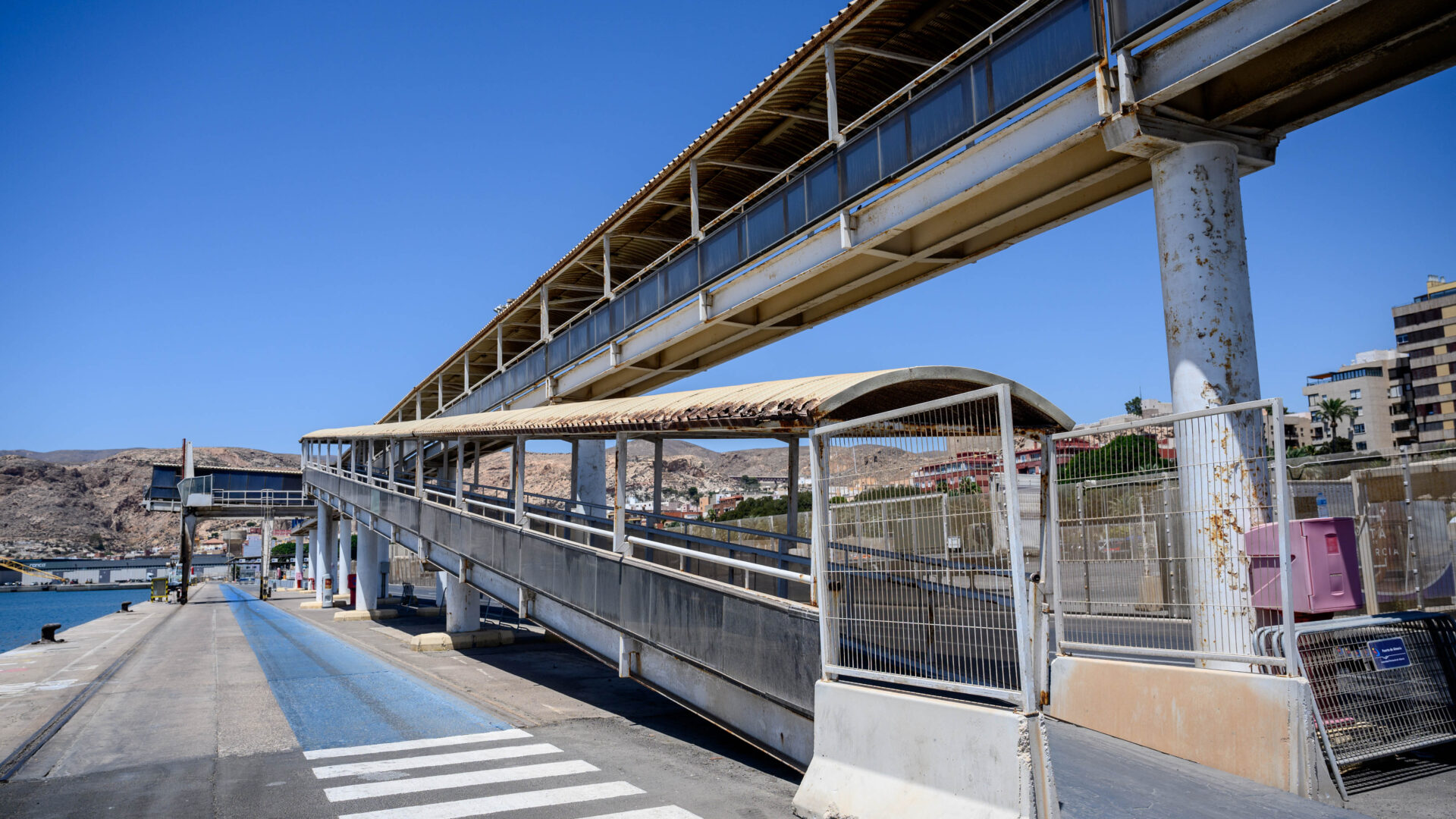 Puerto de Almería -pasarela