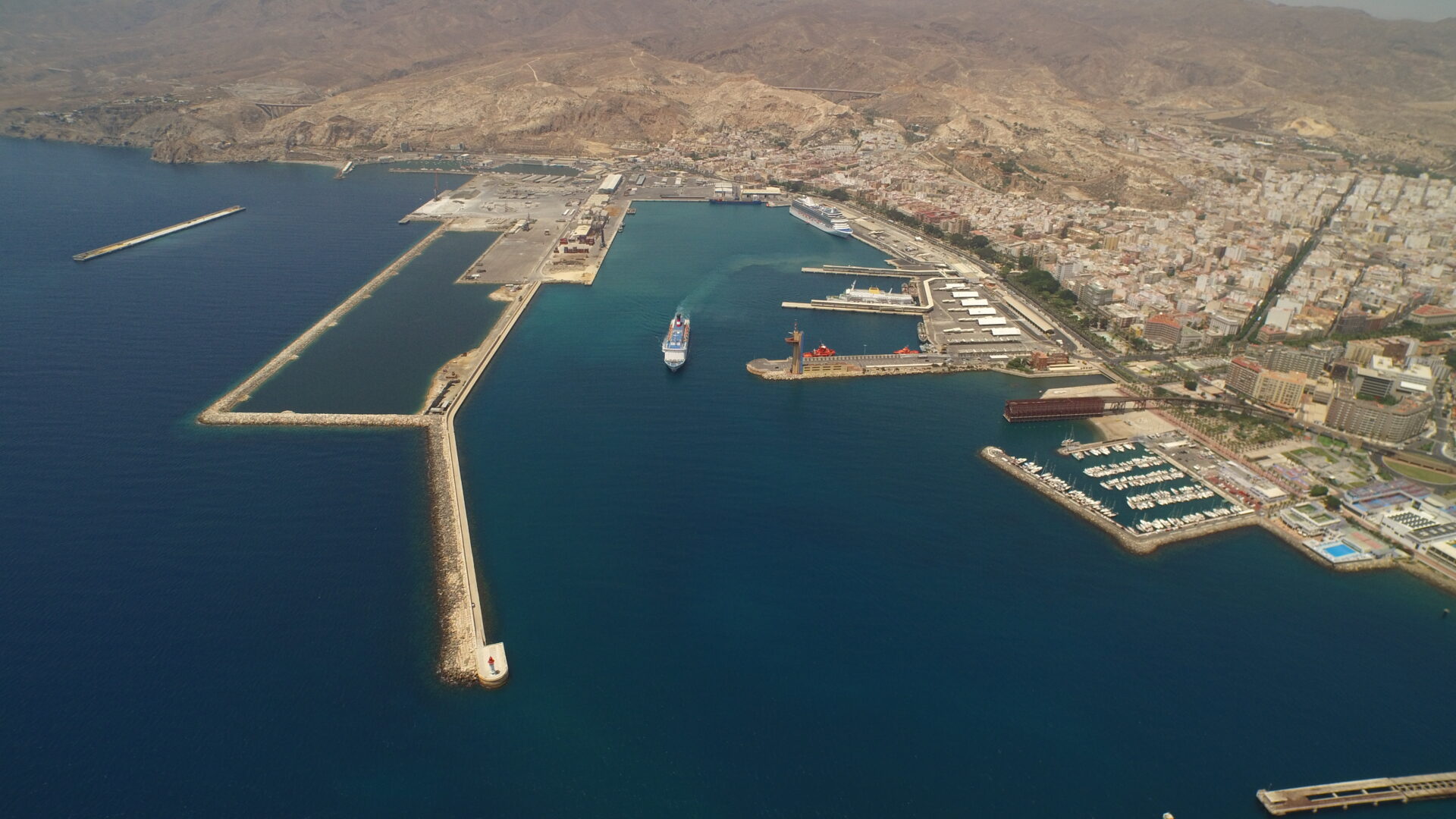 Puerto de Almería - Muelle La Pechina