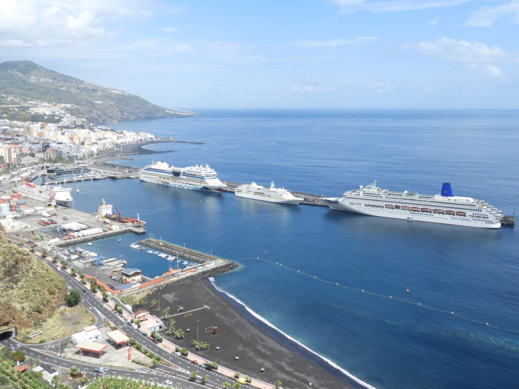 Puerto de La Palma - cruceros y cruceristas