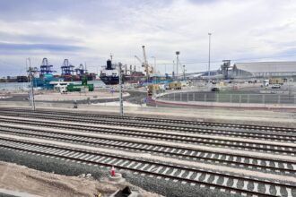 Valenciaport - hilo ferroviario - trenes