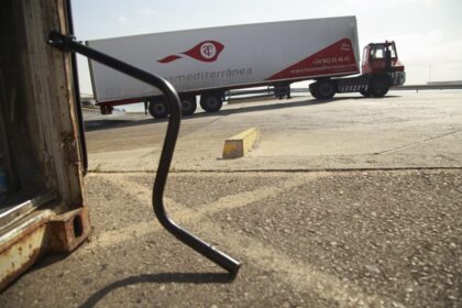 Puerto de Cádiz - Trasmediterránea - mercancía