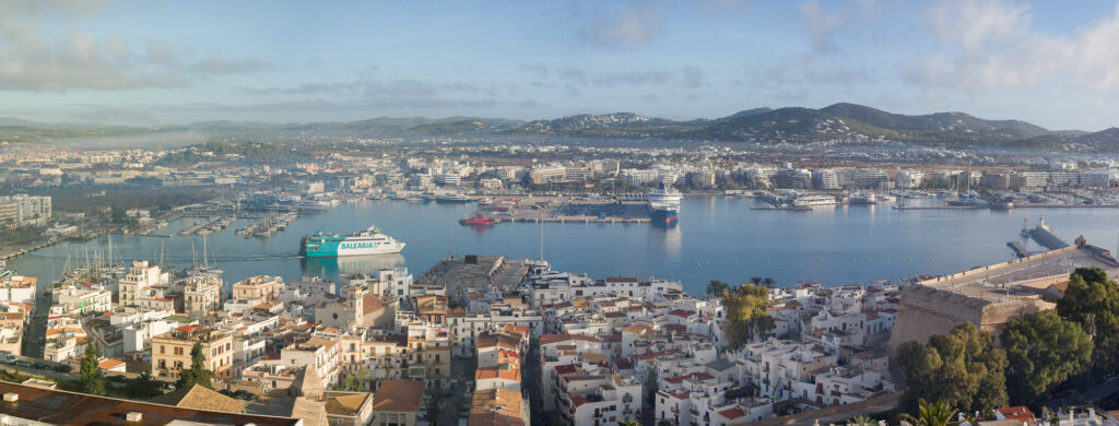 puerto de eivissa - vehículos
