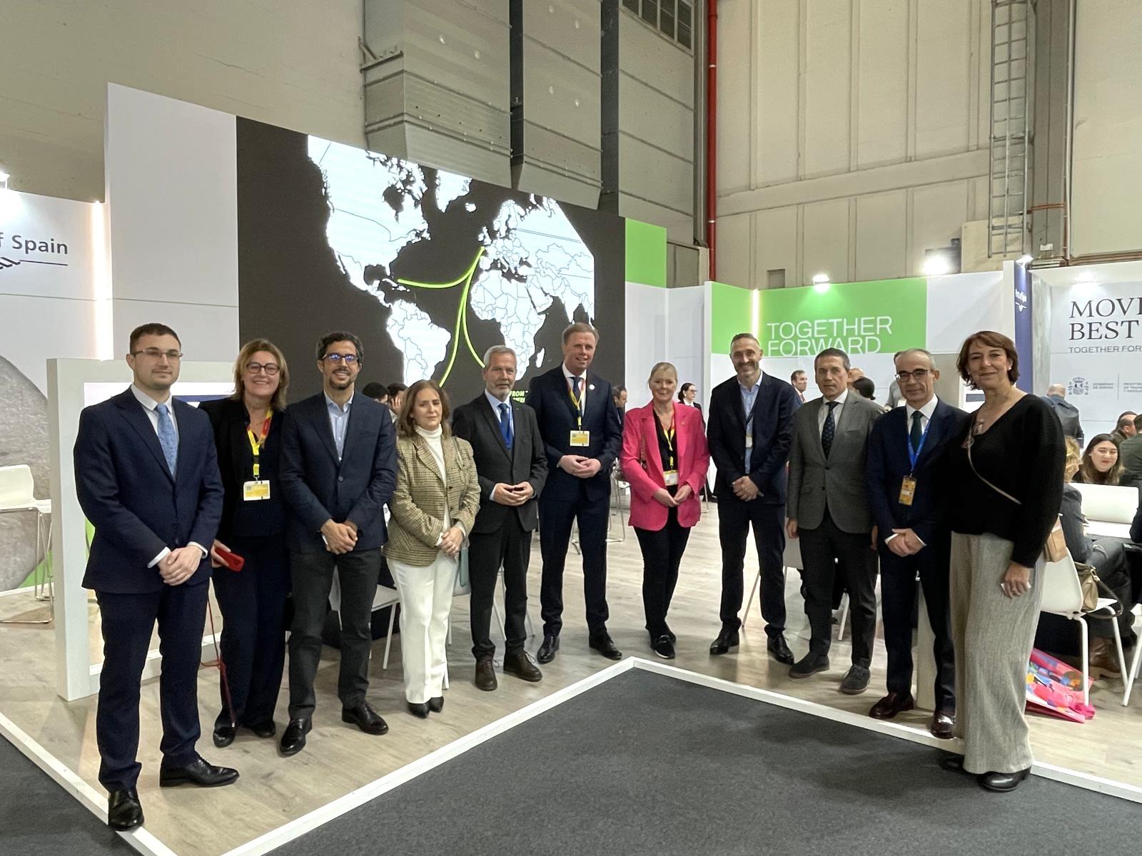 El Puerto de Motril presenta su potencial logístico exportador en la feria Fruit Logística de Berlín