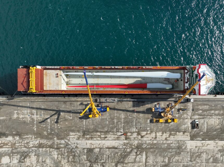 Puerto de Algeciras - logística eólica