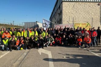 Primera jornada de paro en la empresa Kalmar Valencia motivada por la defensa de condiciones laborales justas y seguras