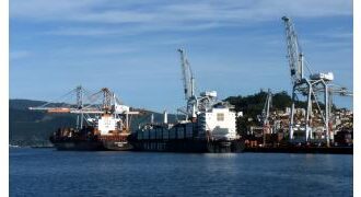 El Puerto de Vigo se reúne con usuarios de la Terminal de Contenedores y otras administraciones para mejorar su funcionamiento