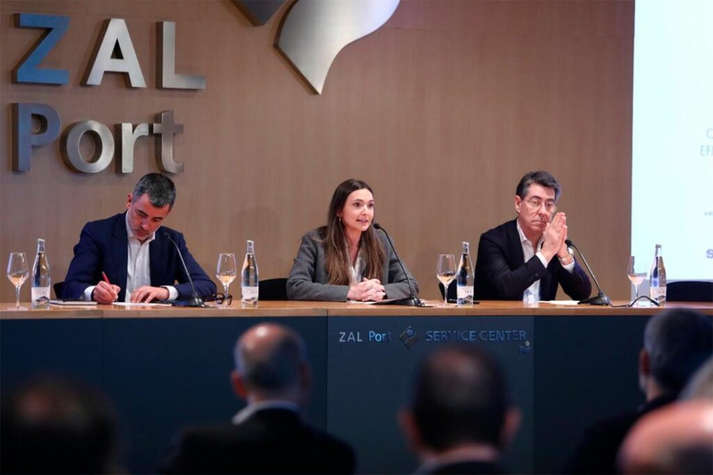 El Port de Barcelona se prepara para la transición del transporte por carretera hacia un modelo cero emisiones
