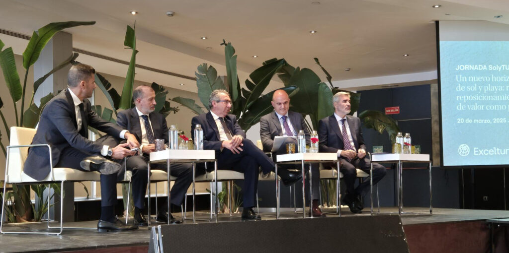 Baleària advierte que la restricción de vehículos a las islas constituye un ataque directo al transporte marítimo y un impacto en el abastecimiento sin solucionar la congestión