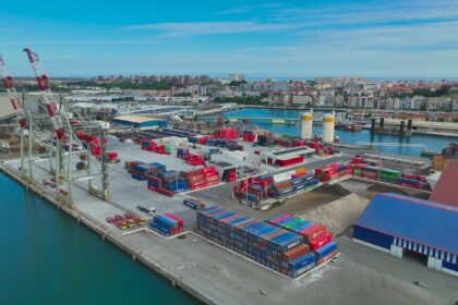 Puerto de Santander - raos 3 - vía gruas