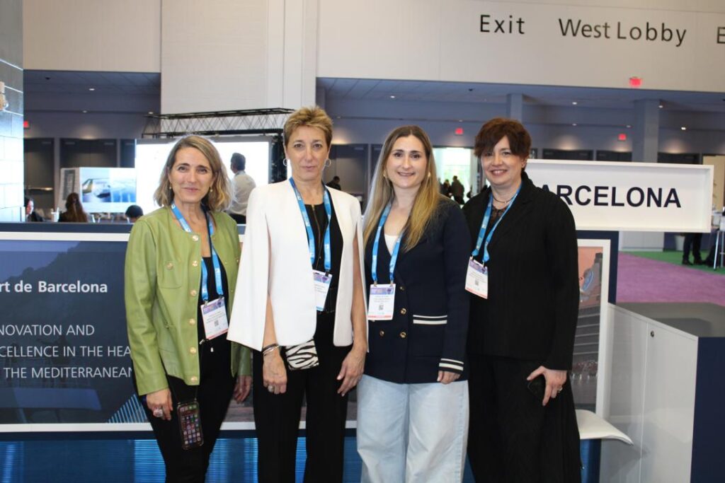 El Port de Barcelona presenta en Seatrade Cruise Global su proyecto de electrificación de terminales de cruceros