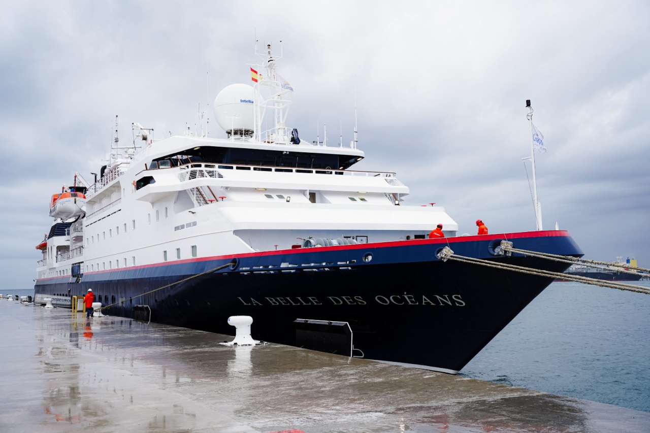 Port Tarragona inaugura la temporada de cruceros 2025 con La Belle des Océans de la compañía CroisiEurope Cruises