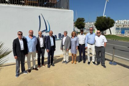 Port de Barcelona - Puerto de Tánger Ville