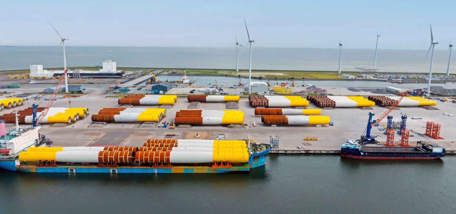 puertos - eólica marina