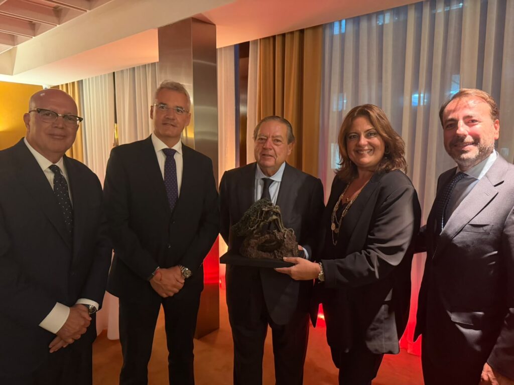 Embajadores de Canarias - Boluda - Calzada