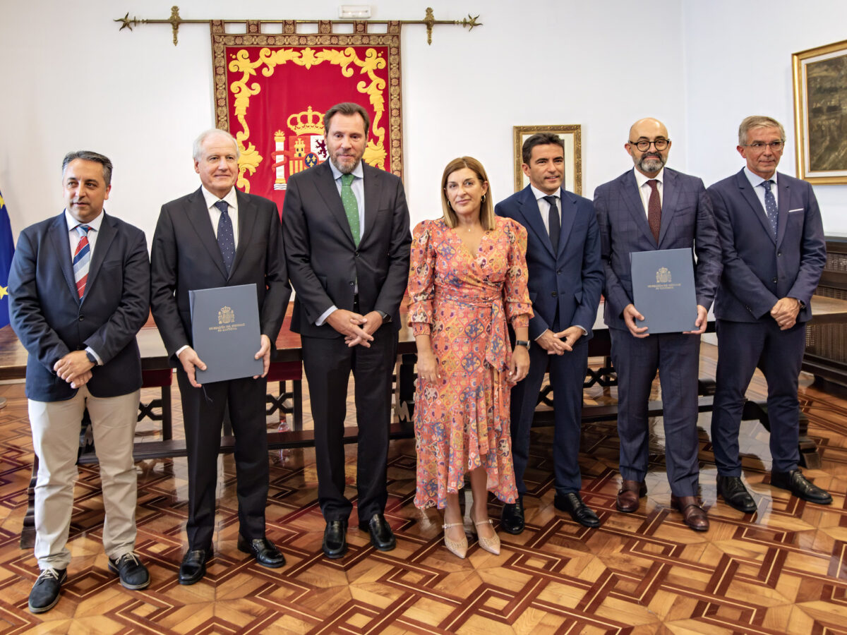 Firma convenio La Pasiega