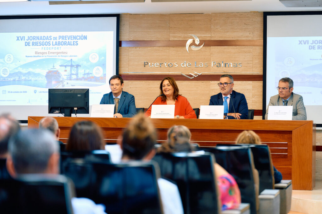 Mesa de apertura de las XVI Jornadas de Prevención de Riesgos Laborales de FEDEPORT