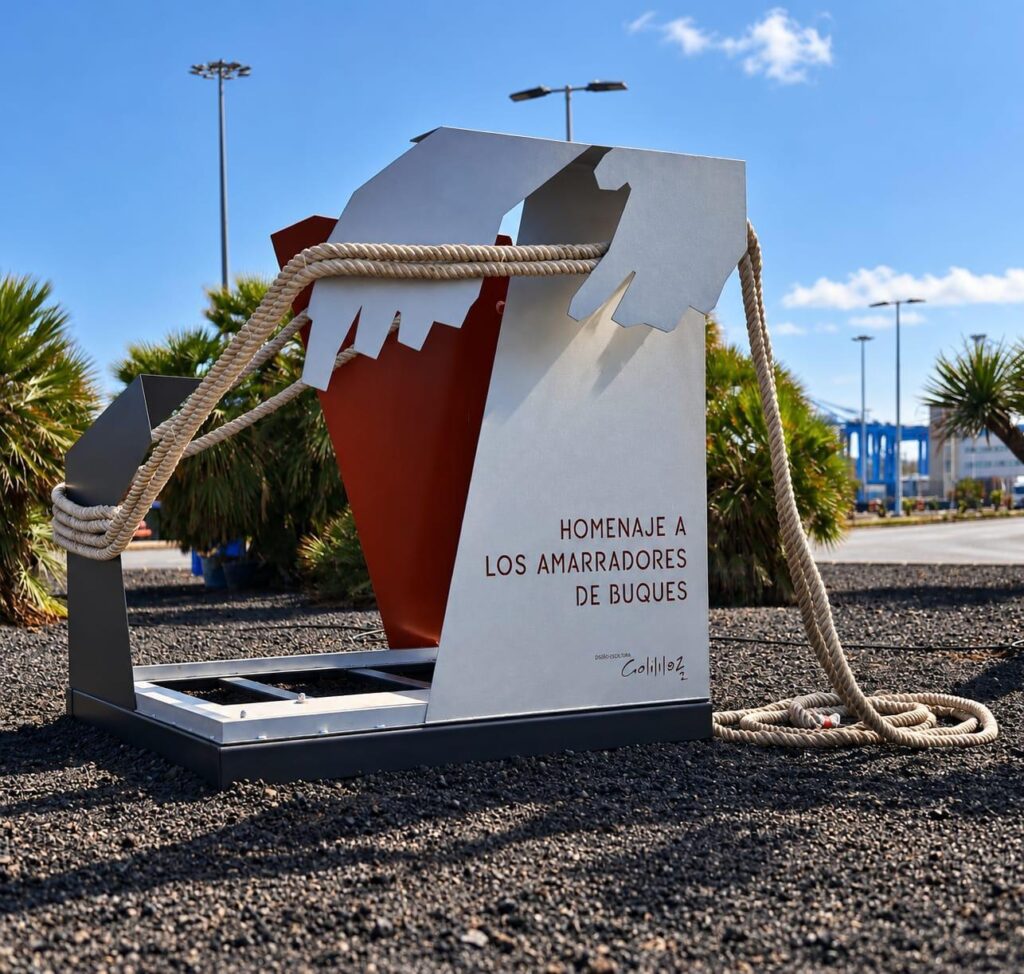 Monumento de homenaje a los amarradores de buques en el Puerto de Las Palmas